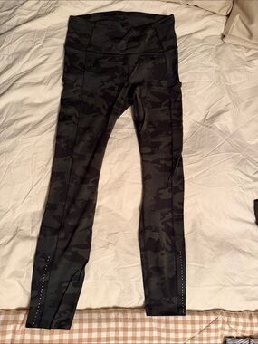 lululemon Dark Gray Black Camo Leggings
